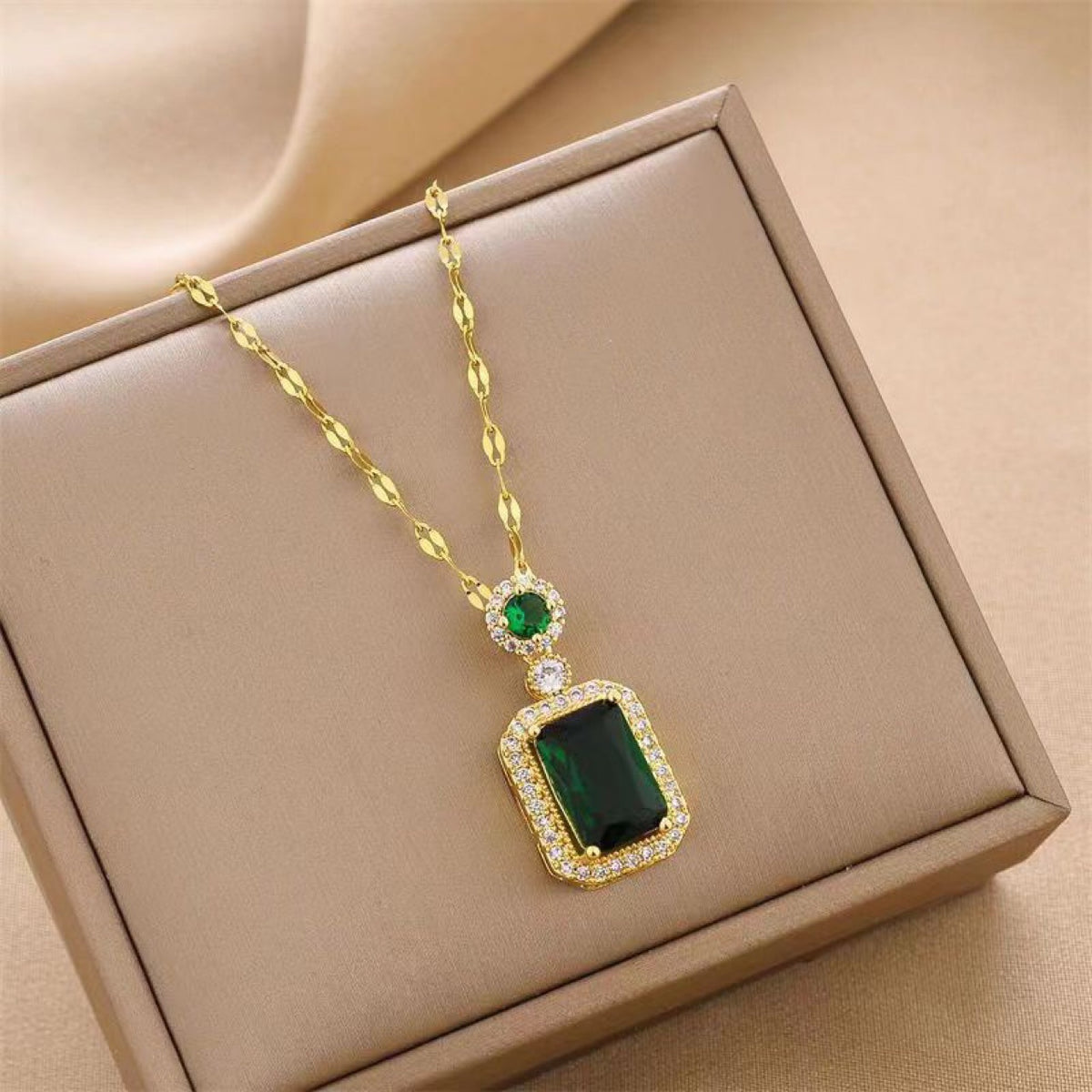 Jewelry & Accessories